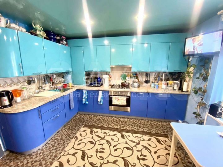 4-к. квартира, 77,1 м², 2/3 эт.