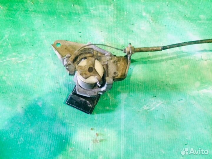 Тросик газа Mitsubishi Diamante