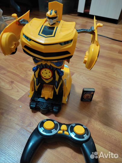 Машика трансформер,танк на пульте управления