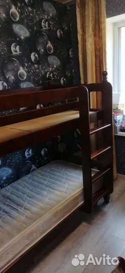 Двухъярусная кровать