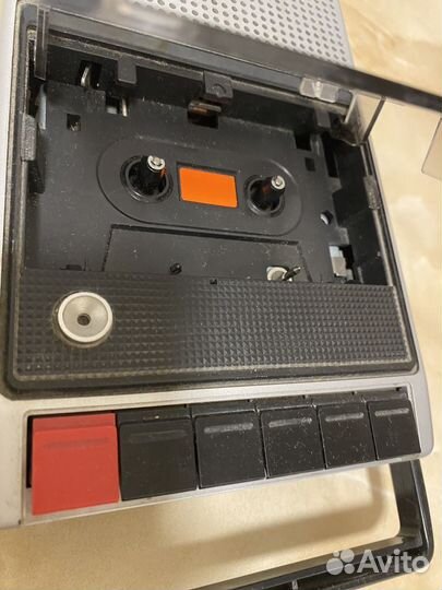 Портативный магнитофон-рекордер (диктофон)