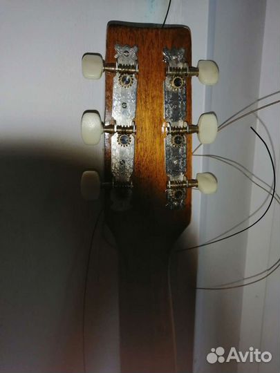 Акустическая гитара
