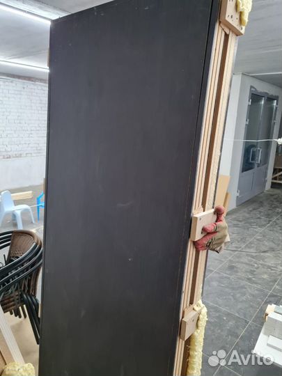 Двери с коробкой коробом новые с выставки