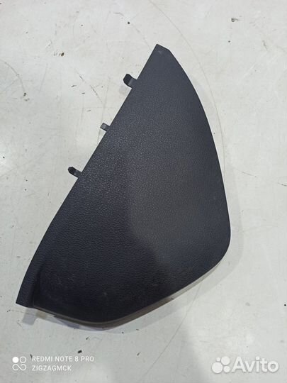 Накладка торпедо боковая(правая) (Audi Q8)