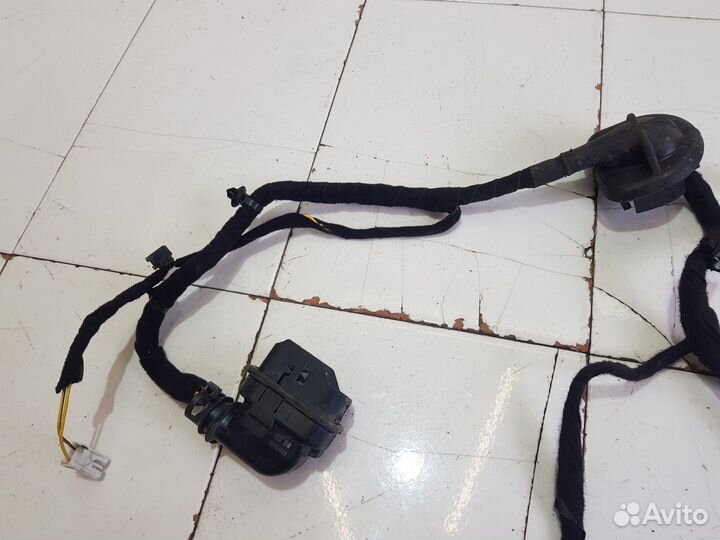Электропроводка двери передней левой
