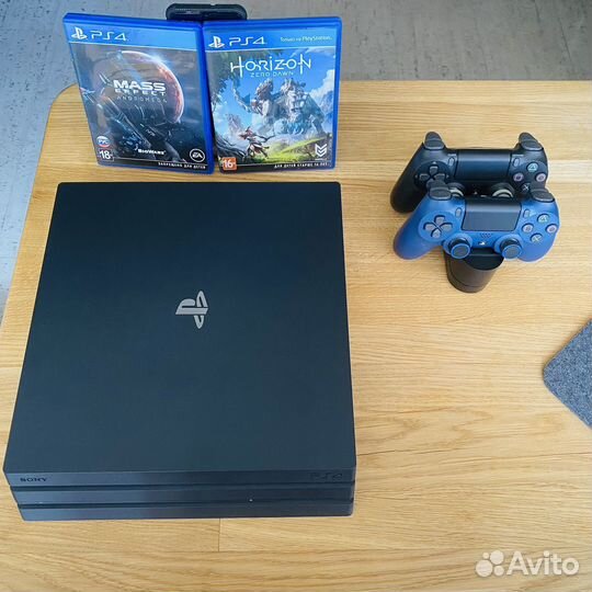 Sony playstation 4 PS4 Pro 1tb с играми