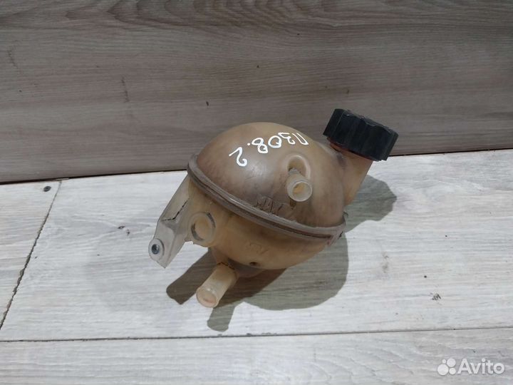 Расширительный бачок Peugeot 308