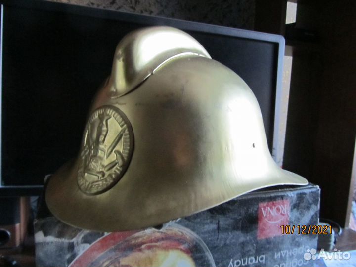 Каски,топоры СССР пожарного