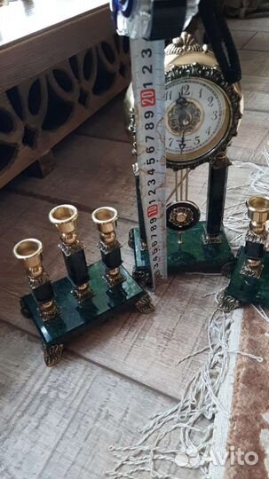 Часы настольные каминные и подсвечники