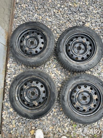 Колеса зимние 185/65 r15 Roadstone (корея)