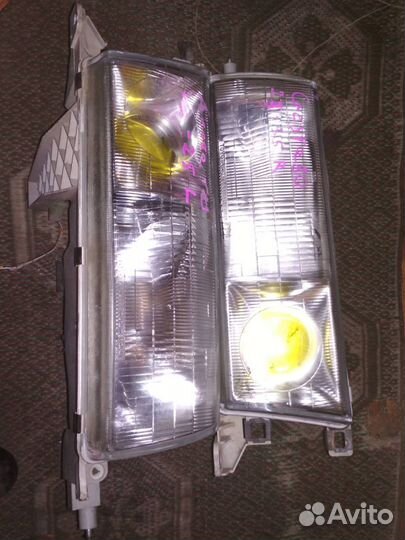 Фара Toyota Cresta 80