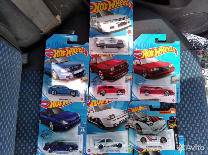 Hot wheels машинки 1:64