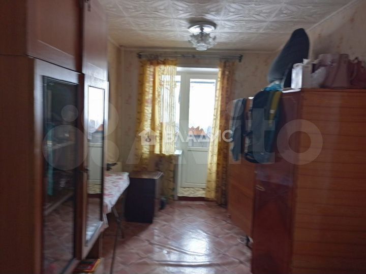 Комната 30 м² в 4-к., 2/5 эт.