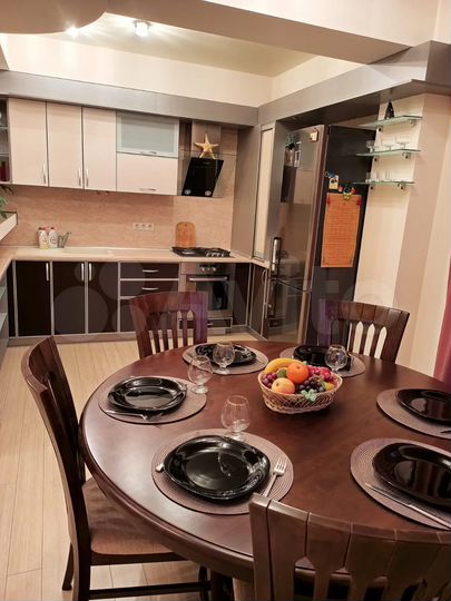 3-к. квартира, 95 м², 8/9 эт.