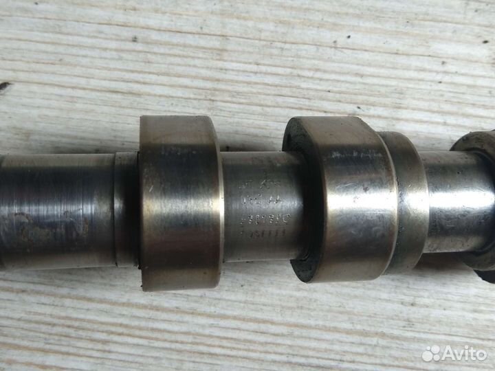 Впускной распредвал Шкода Фабия 1,2л