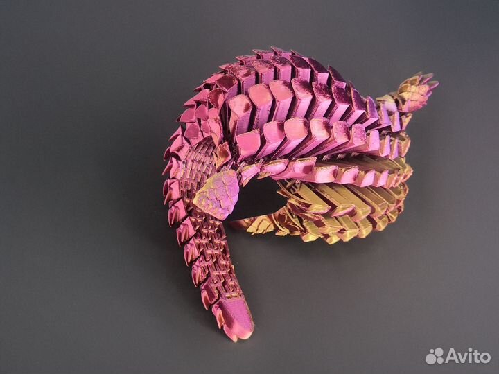 Подвижная игрушка ящер панголин разноцветный