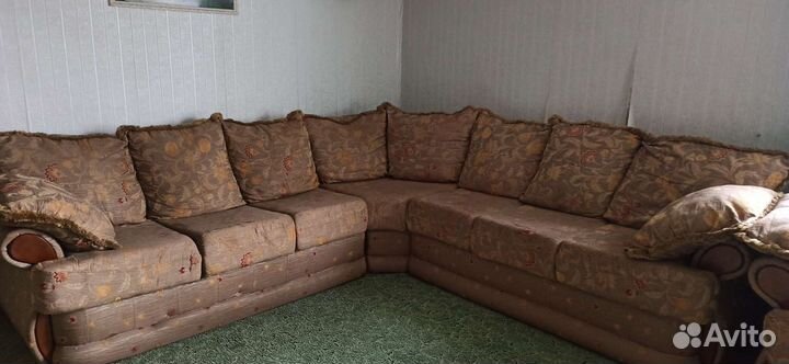 Большой угловой диван бу