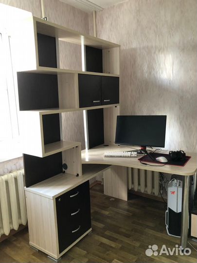 Компьютерный стол