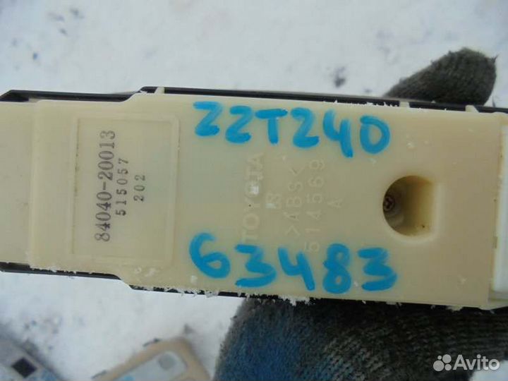 Блок упр. стеклоподьемниками Toyota Premio ZZT240