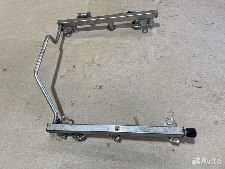 Рампа топливная 3.5л бензин Мерседес глк