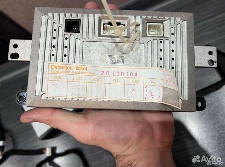 На mercedes GLK 300 2010г.в Монитор с GPS