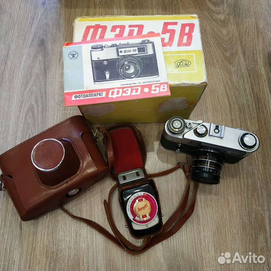 Фотоаппарат фэд 5в, экспонометр Ленинград 2