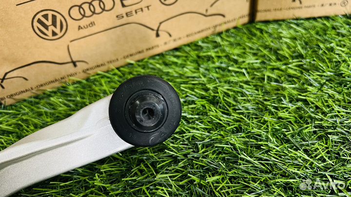 Рычаг Audi a4/a6/a8/VW Passat b5 верх l кривой