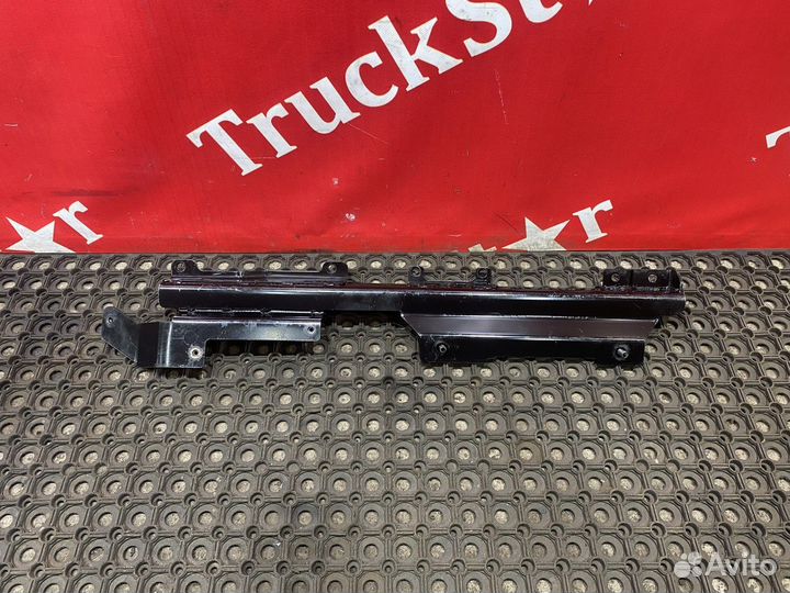 Кронштейн усилителя бампера правый 2023г