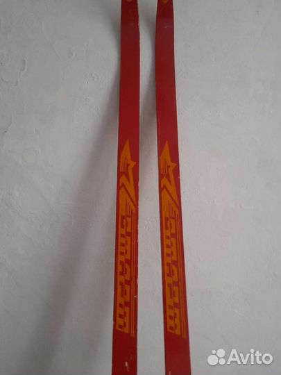Лыжи бу деревянные 1 шт