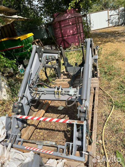 Фронтальный погрузчик 