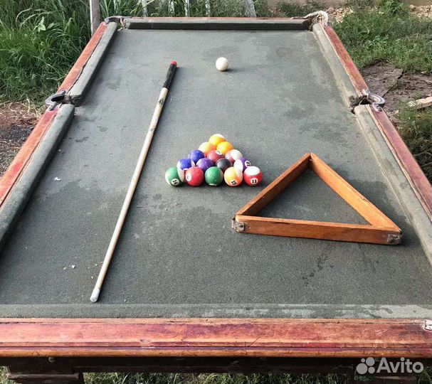 Бильярдный стол