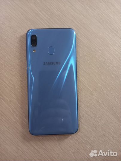 Samsung Galaxy A30, 3/32 ГБ