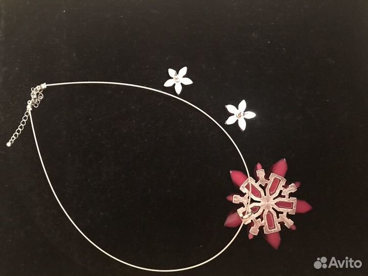 Набор бижутерии подвеска и серьги