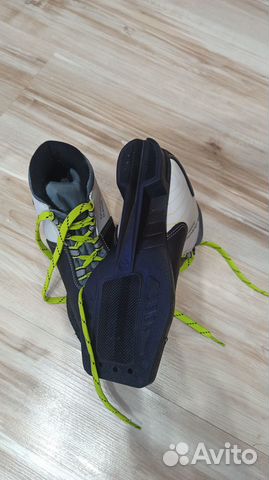 Лыжные ботинки детские. Размер 32