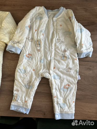 Набор детских теплых комбинезонов на весну