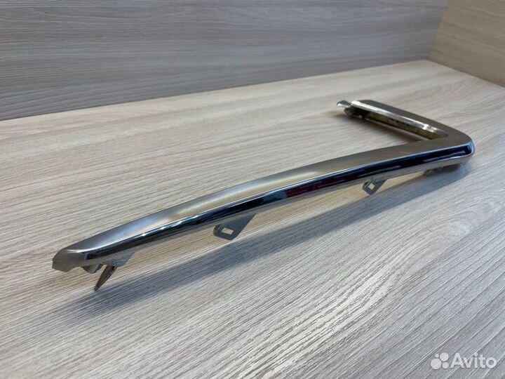 Молдинг бампера передний левый LADA Vesta Cross