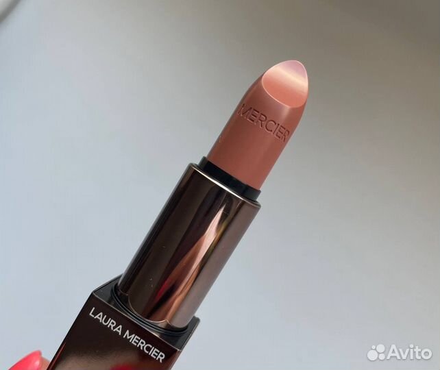 Помада Laura Mercier сатиновая Caramel Nu