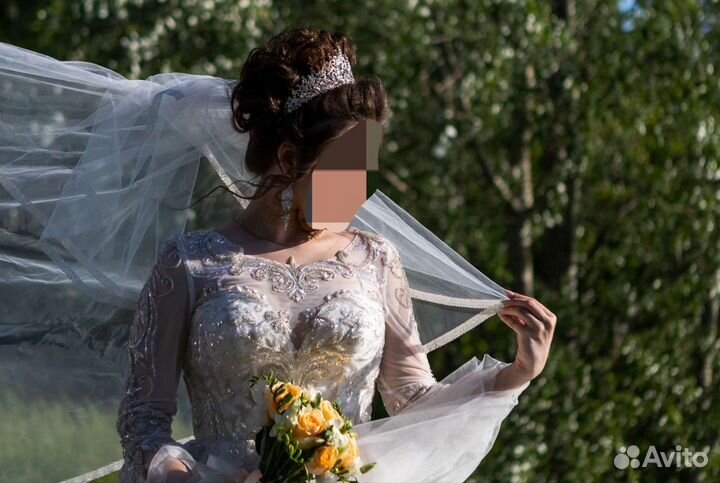 Свадебное платье-лебедь