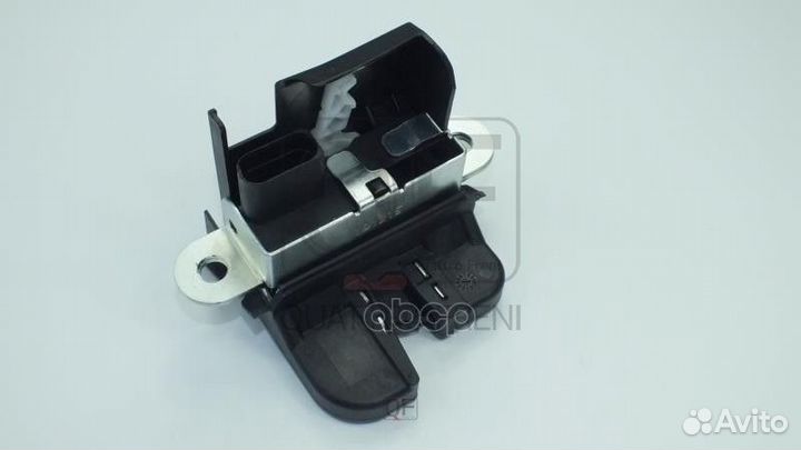 Замок багажника quattro freni QF22H00057