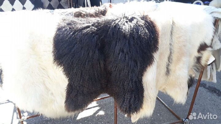 Козьи шкуры