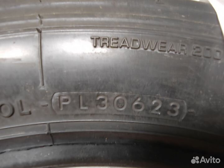 Yokohama Advan A052 235/45 R17