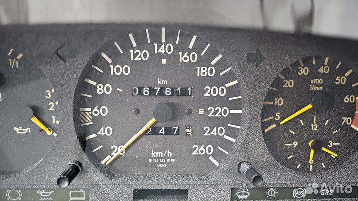 Приборная панель на Mercedes-Benz W124 E420