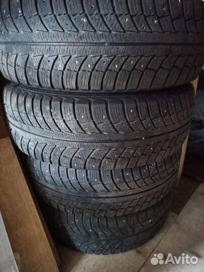Gislaved Nord Frost 5 225/65 R17