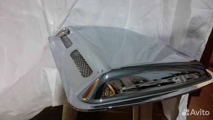 Воздухозаборник на капот