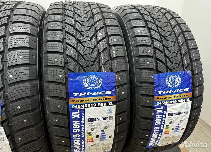 Tri Ace Snow White II 245/40 R19 и 275/35 R19 55J