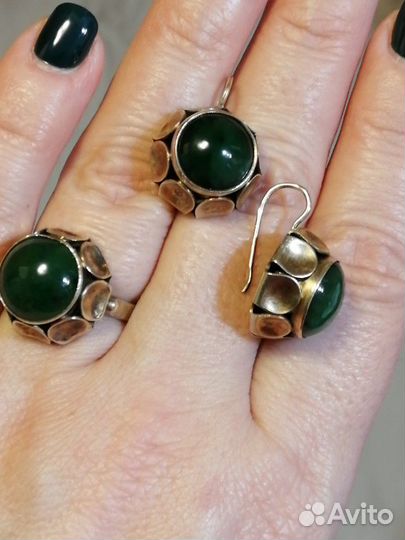 Комплект из ссср, серебро 875, нефриты