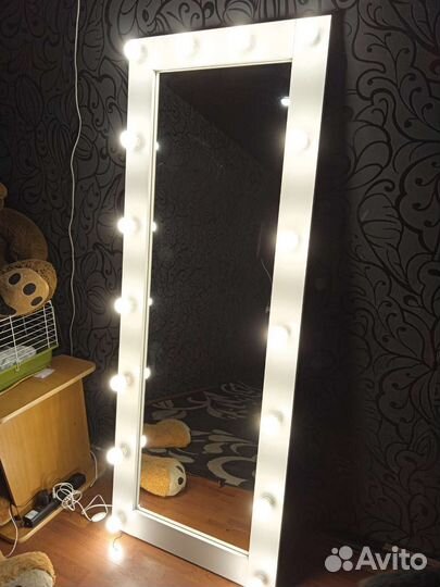 Гримерное зеркало