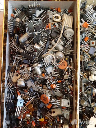 Микросхемы и транзисторы