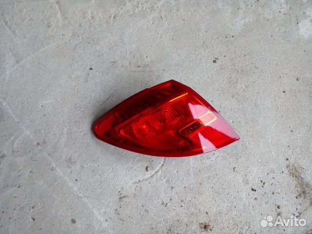 Фонарь левый наружный Opel Meriva B 2014 год