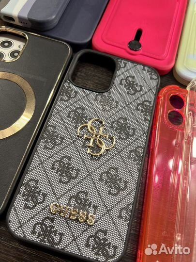 Чехлы на телефон iPhone 12